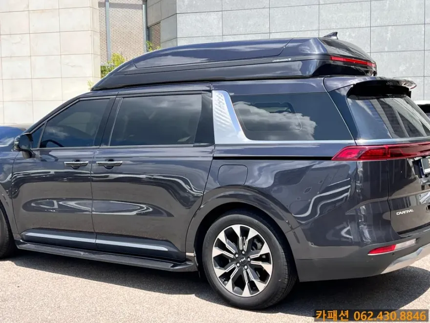 Kia Carnival KA4 body kit - Kia Carnival KA4 Body Kit Installation Review photo 2