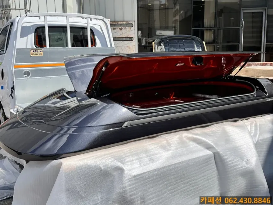 Kia Carnival KA4 body kit - Kia Carnival KA4 Body Kit Installation Review photo 5
