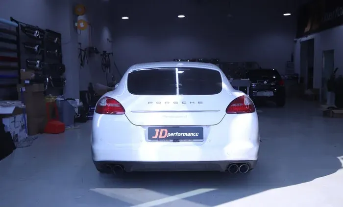 Porsche Panamera 970 body kit - Porsche Panamera 970 Body Kit Installation Review photo 3