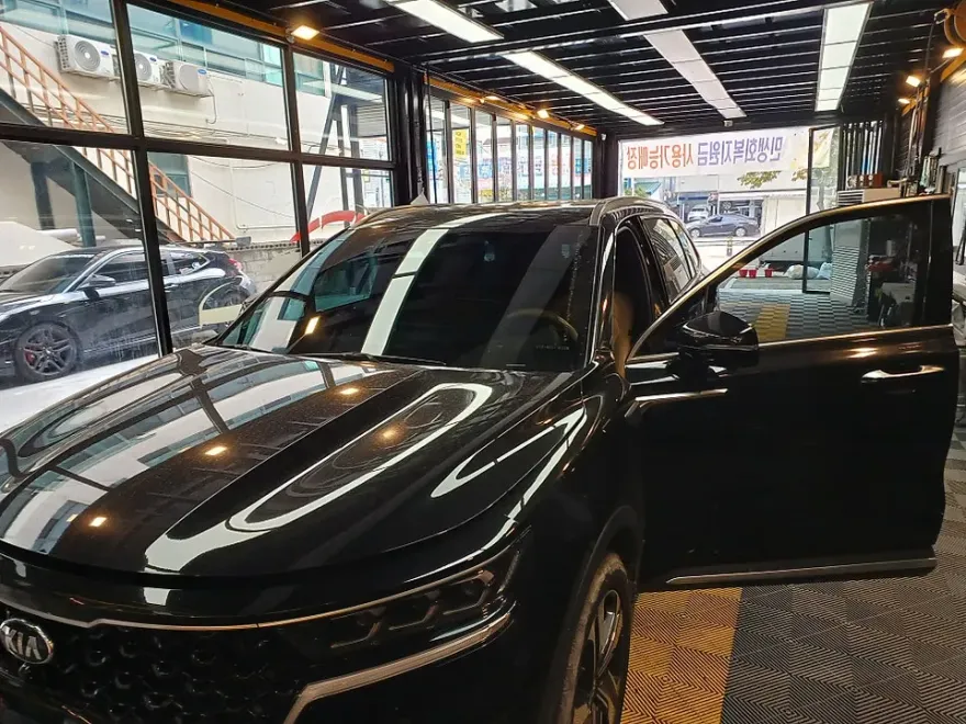 Kia Sorentoのカーフィルム施工事例|費用目安・仕上がり 施工写真 2-1