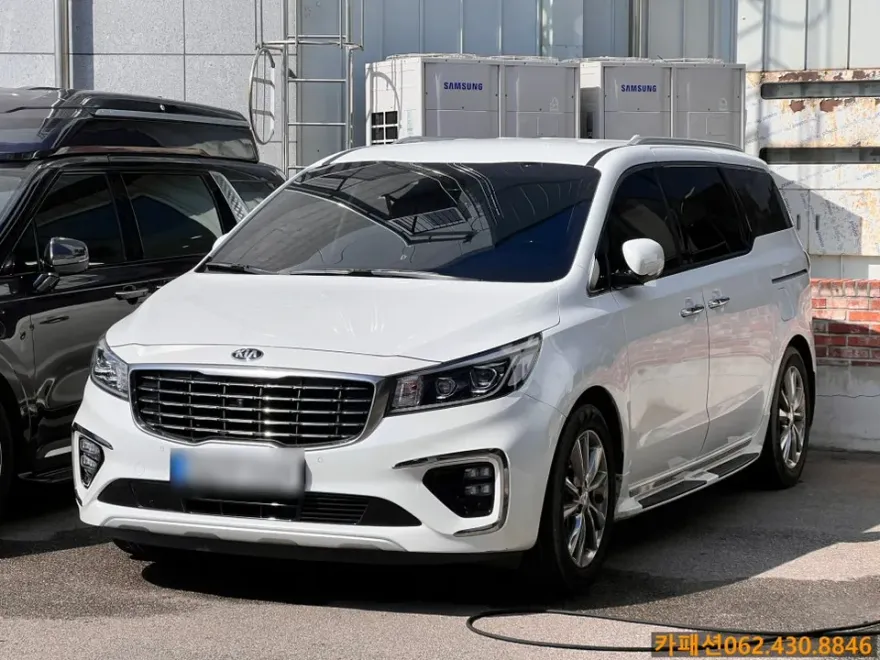 Kia Carnival ambient lighting installation result