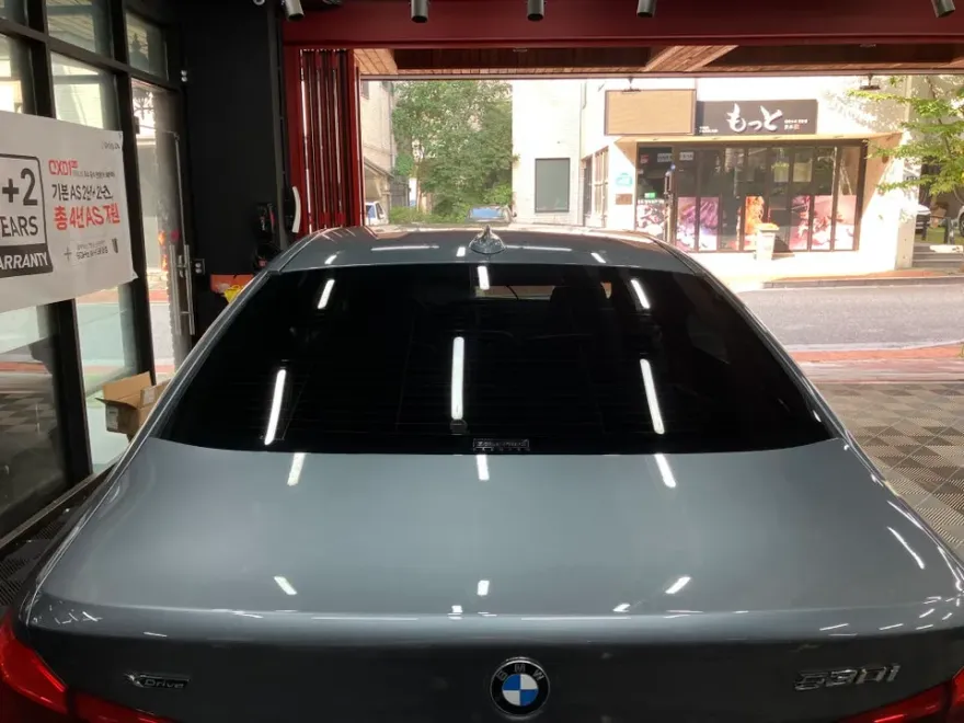 BMW 5 Series G30 カーフィルム施工事例|費用目安と仕上がり 施工写真 3-1