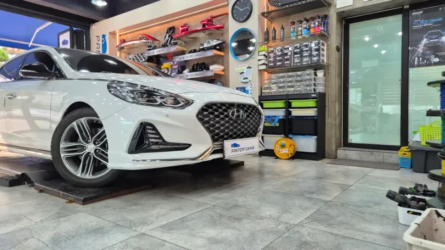 Hyundai Sonata New Rise body kit - Hyundai Sonata New Rise Body Kit Installation Review photo 3
