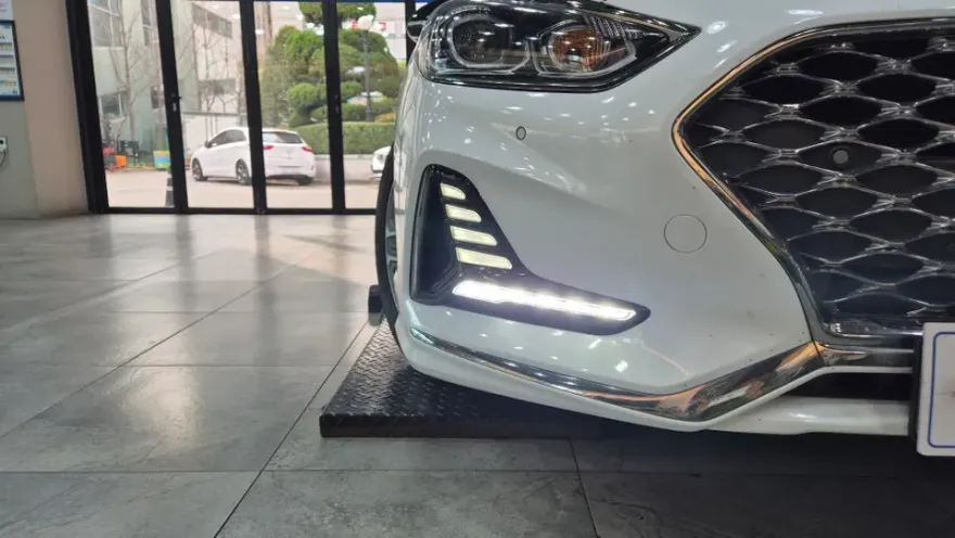 Hyundai Sonata New Rise body kit - Hyundai Sonata New Rise Body Kit Installation Review photo 4