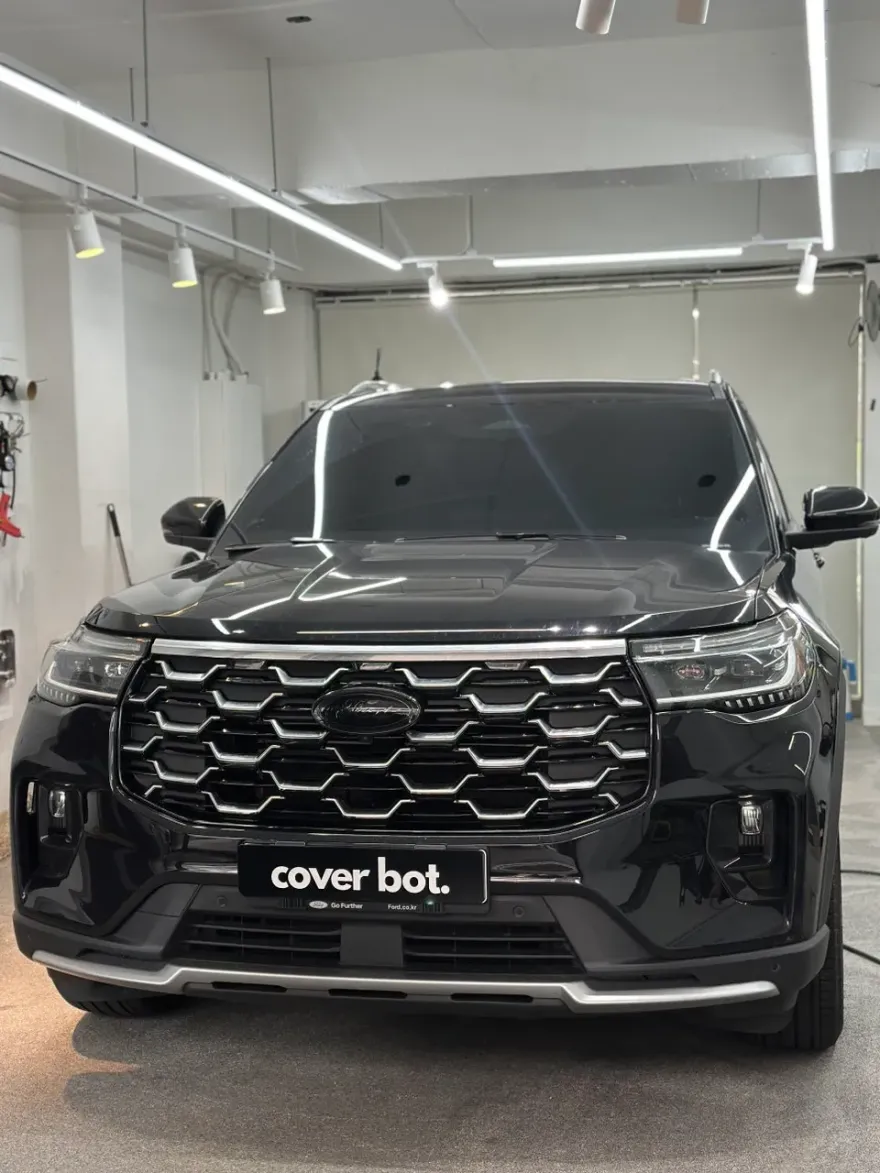 Ford Explorerのカーラッピング事例|クロームパーツのブラックアウト 施工写真 2-1
