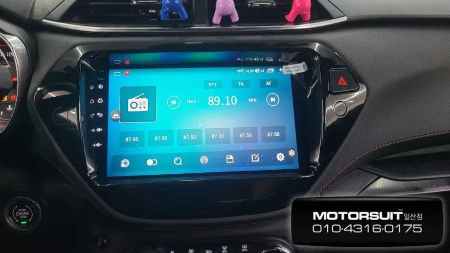 Chevrolet TrailblazerのAndroid Auto・CarPlay取付事例 施工写真 4-1
