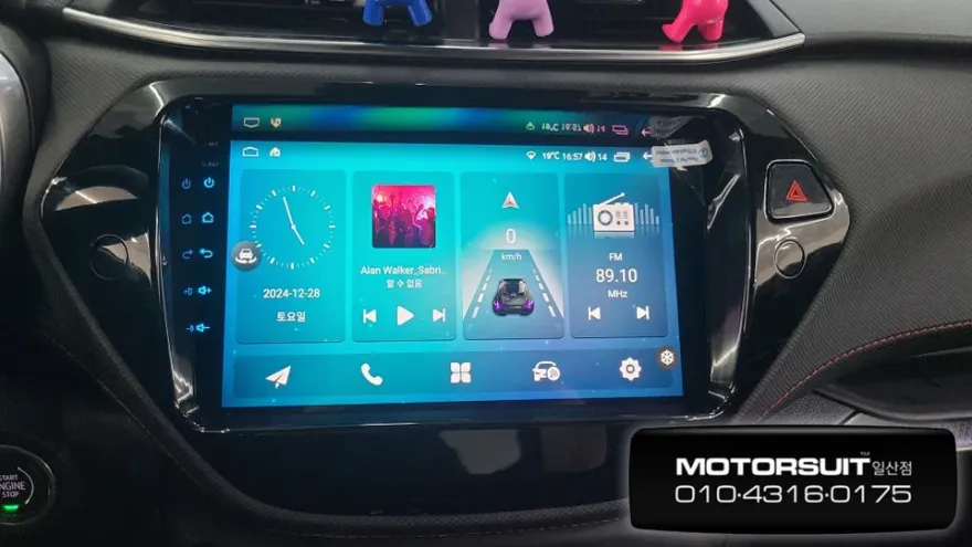 Chevrolet TrailblazerのAndroid Auto・CarPlay取付事例 施工写真 3-2