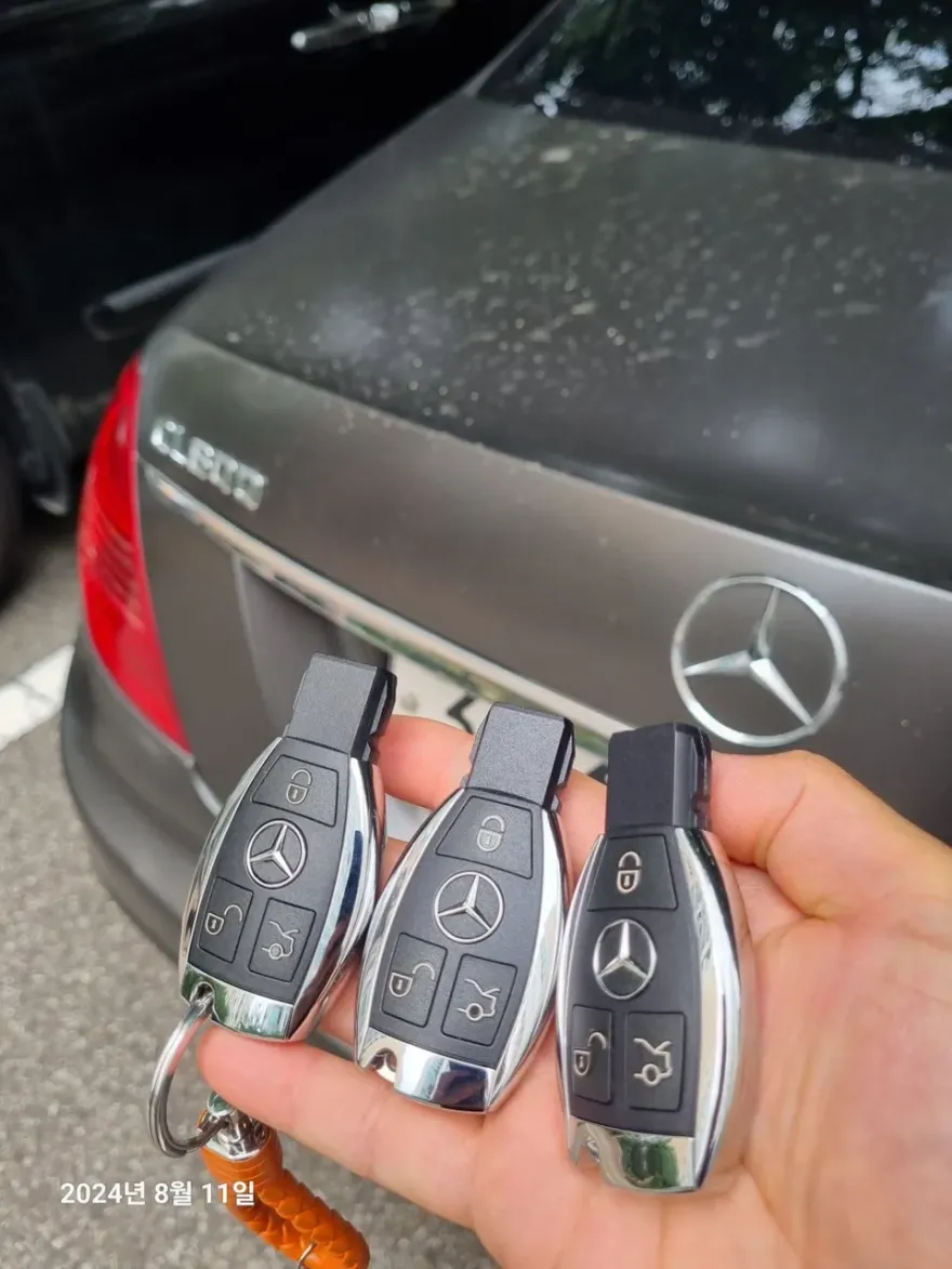 Mercedes-Benz ML 350 ambient lighting - Mercedes-Benz ML 350 Ambient Lighting Review: Cost & Results photo 3