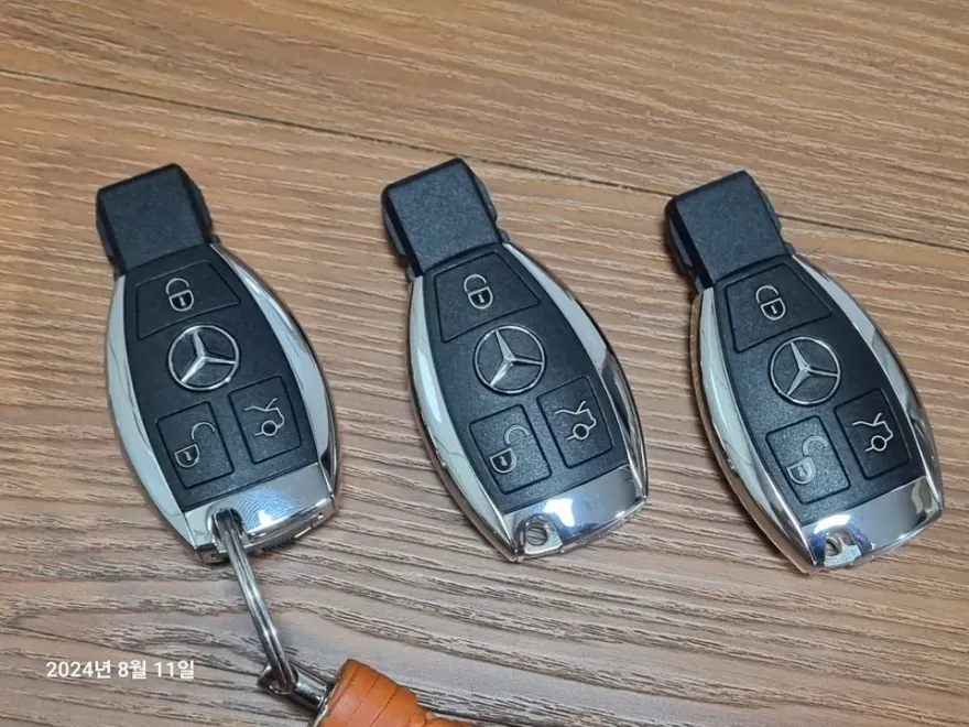 Mercedes-Benz ML 350 ambient lighting - Mercedes-Benz ML 350 Ambient Lighting Review: Cost & Results photo 4