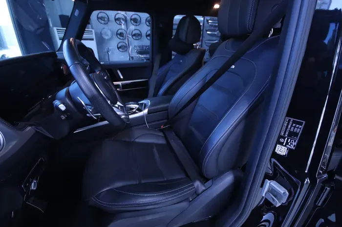 Mercedes-Benz G-Wagon G63 AMG interior customization - Mercedes-Benz G-Wagon G63 AMG Interior Customization Review photo 3