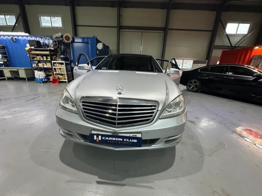 Mercedes-Benz S-Class interior customization installation result