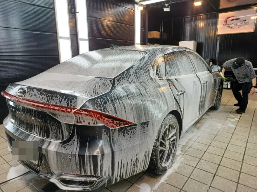Hyundai Grandeur IGのガラスコーティング事例|費用目安・仕上がり 施工写真 2-1