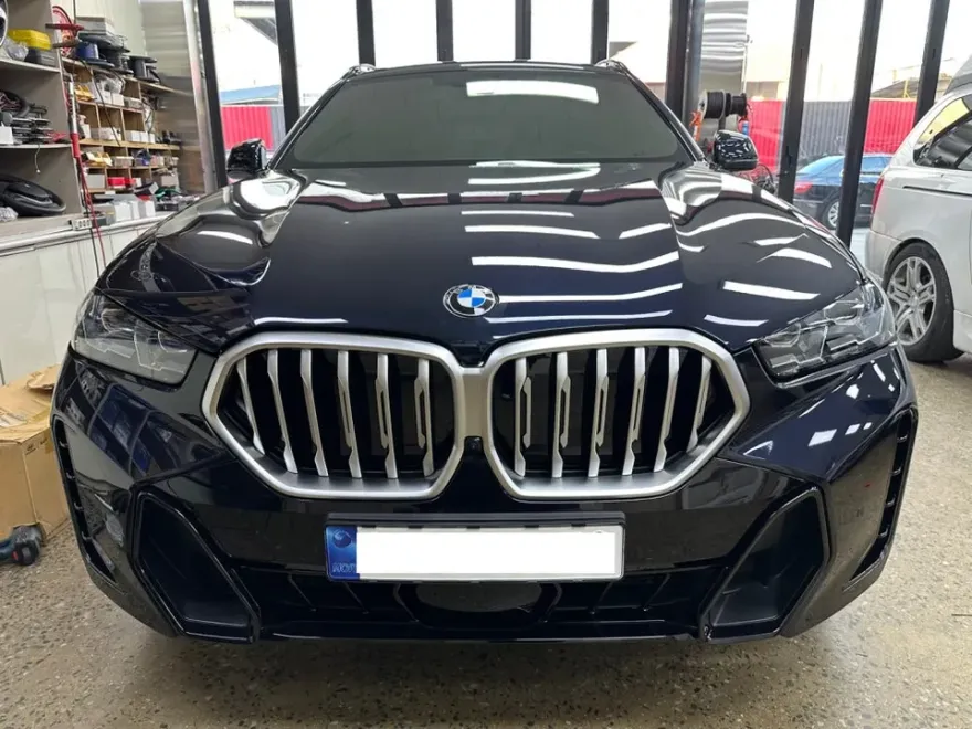 BMW X6 ambient lighting installation result