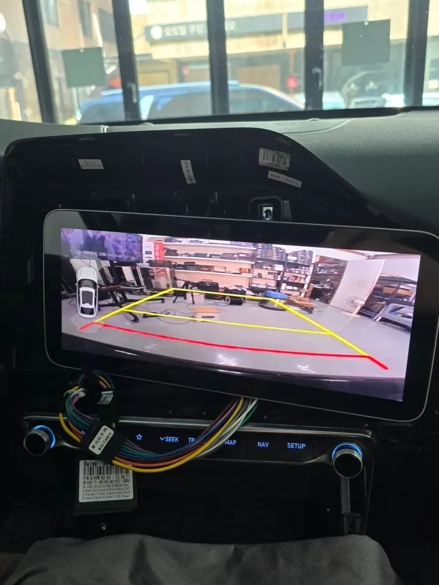 Hyundai Grandeur IGのAndroid Auto・CarPlay取付事例 施工写真 4-1