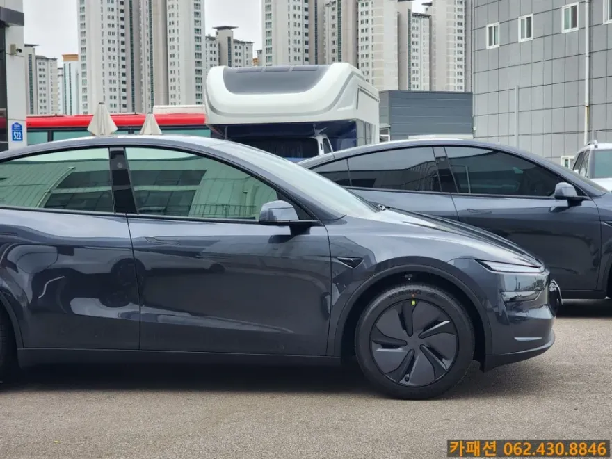 Tesla Model Yのカーフィルム施工事例｜費用目安・仕上がり 施工写真 4-1