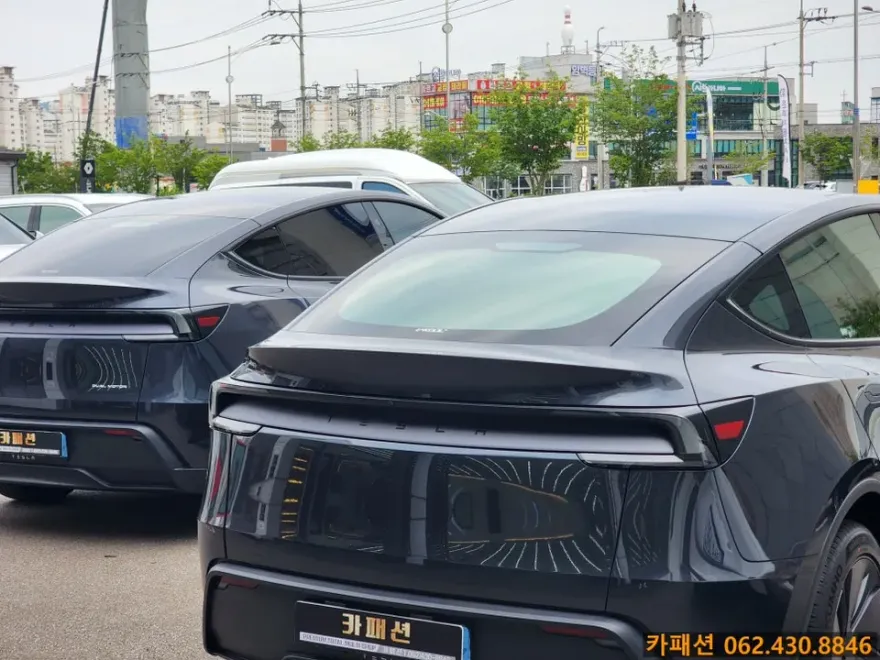 Tesla Model Yのカーフィルム施工事例｜費用目安・仕上がり 施工写真 1-2