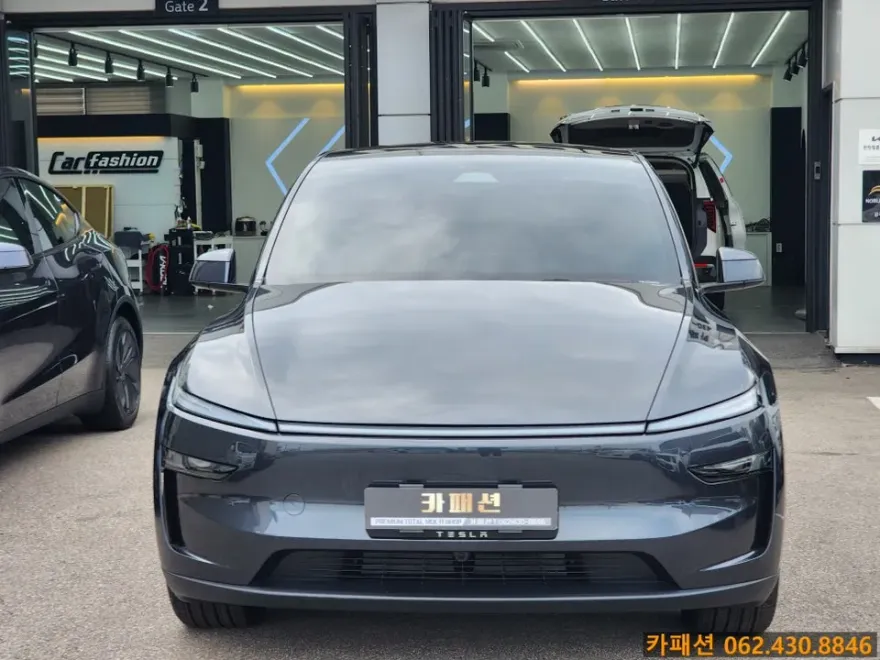 Tesla Model Yのカーフィルム施工事例｜費用目安・仕上がり 施工写真 3-2