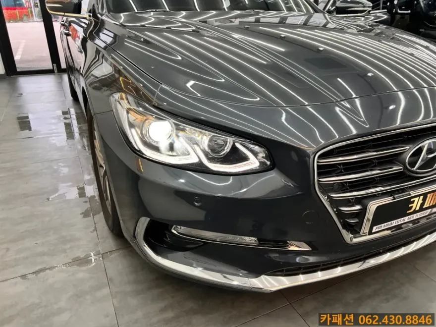 Hyundai Grandeur IGのドライブレコーダー取付事例 施工写真 1-2