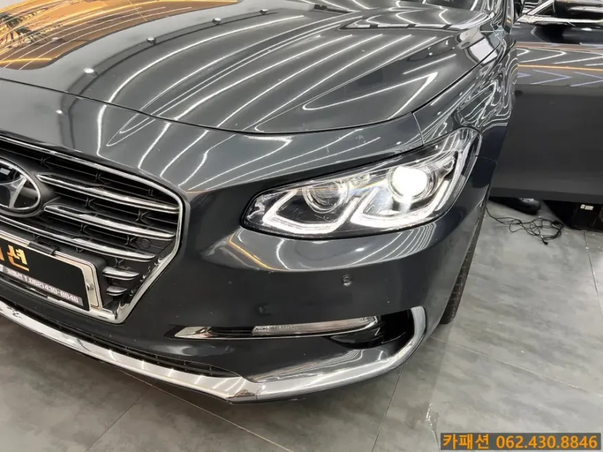 Hyundai Grandeur IGのドライブレコーダー取付事例 施工写真 2-2