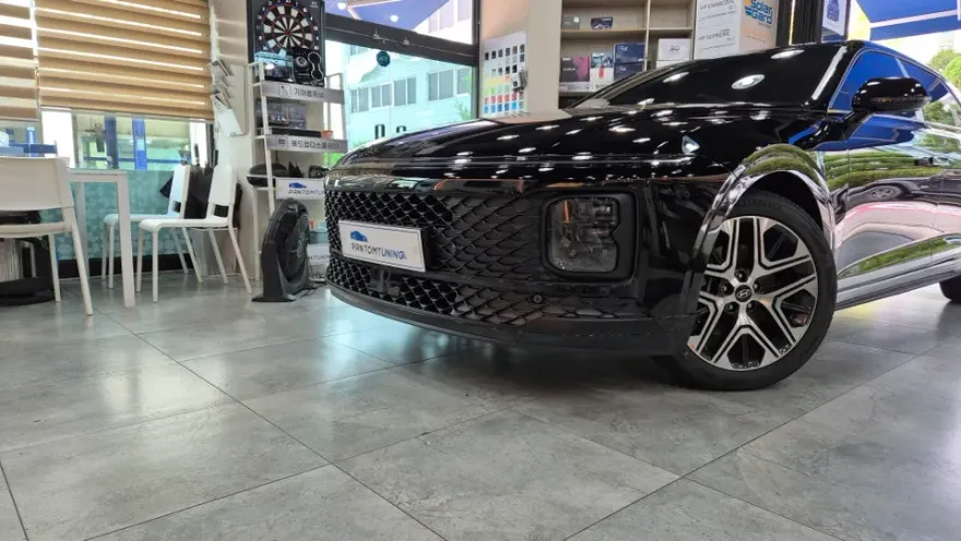 Hyundai Grandeur GN7のカーラッピング事例|費用目安・仕上がり 施工写真 3-2