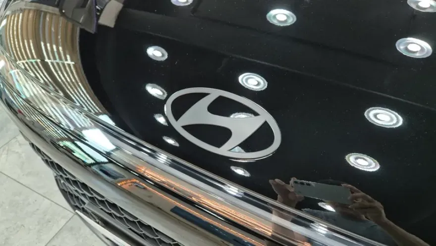 Hyundai Grandeur GN7のカーラッピング事例|費用目安・仕上がり 施工写真 3-3