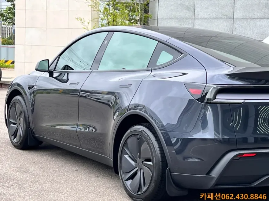 Tesla Model Yのカーフィルム施工事例｜費用目安・仕上がり 施工写真 1-5