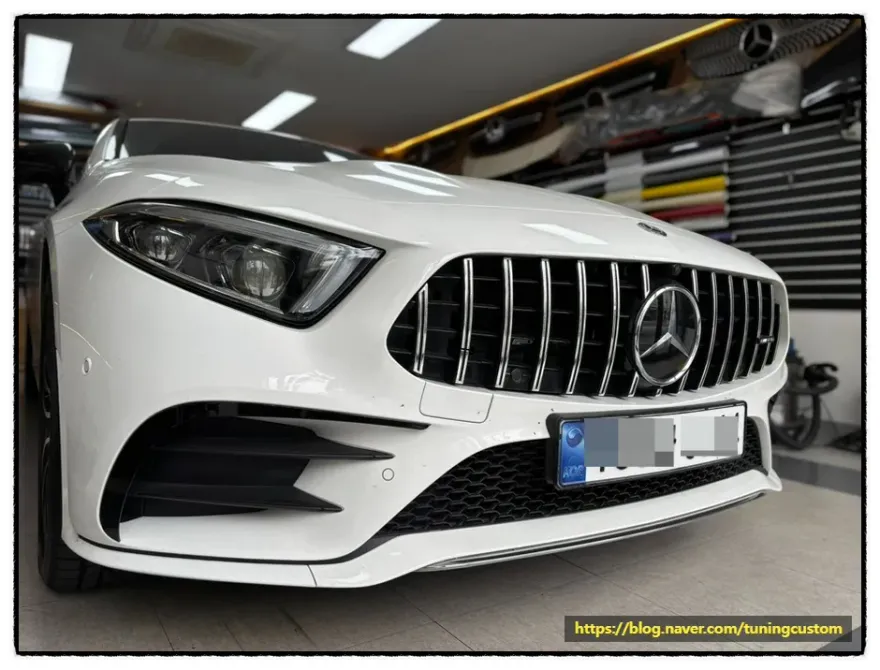 Mercedes-Benz CLS ambient lighting - Mercedes-Benz CLS Ambient Lighting Review — Cost & Style Upgrade photo 4