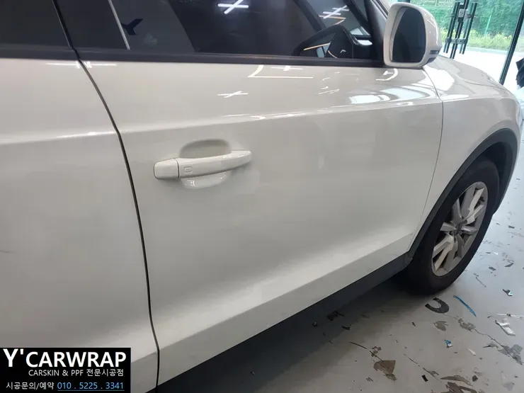 Audi Q3のカーラッピング事例|中古車が新車のように 施工写真 3-1