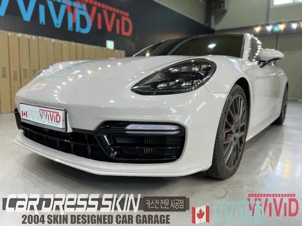 ポルシェ パナメーラ GTSのカーラッピング事例|費用目安・仕上がり 施工写真 2-3