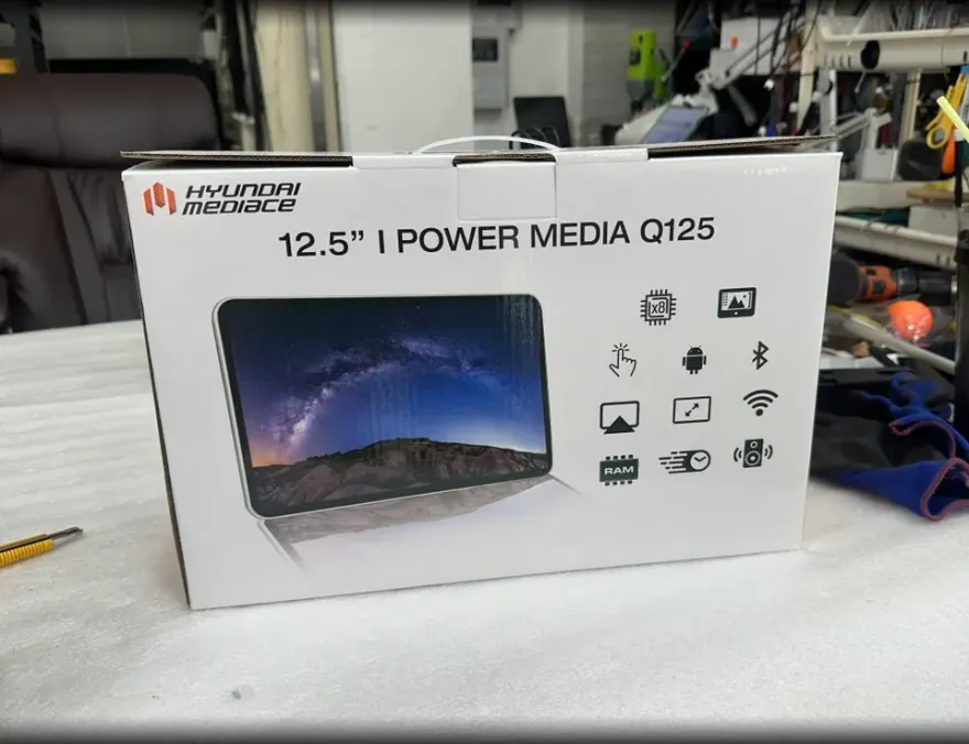 Genesis G90 oem options - Genesis G90 OEM Options Review: Rear Monitor Upgrade photo 4
