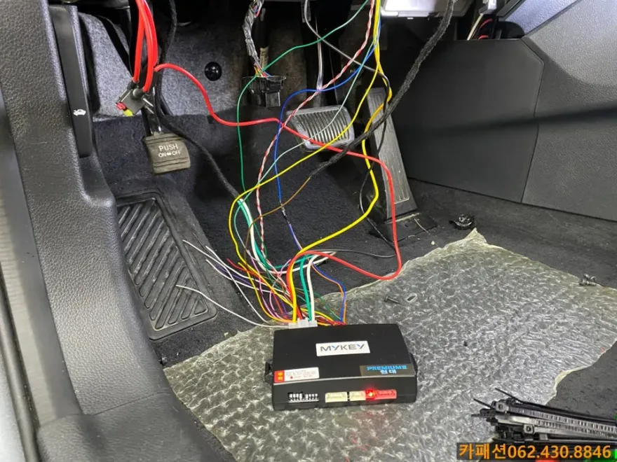Hyundai Santa Fe DM oem options - Hyundai Santa Fe DM Oem Options Installation Review — Cost photo 4