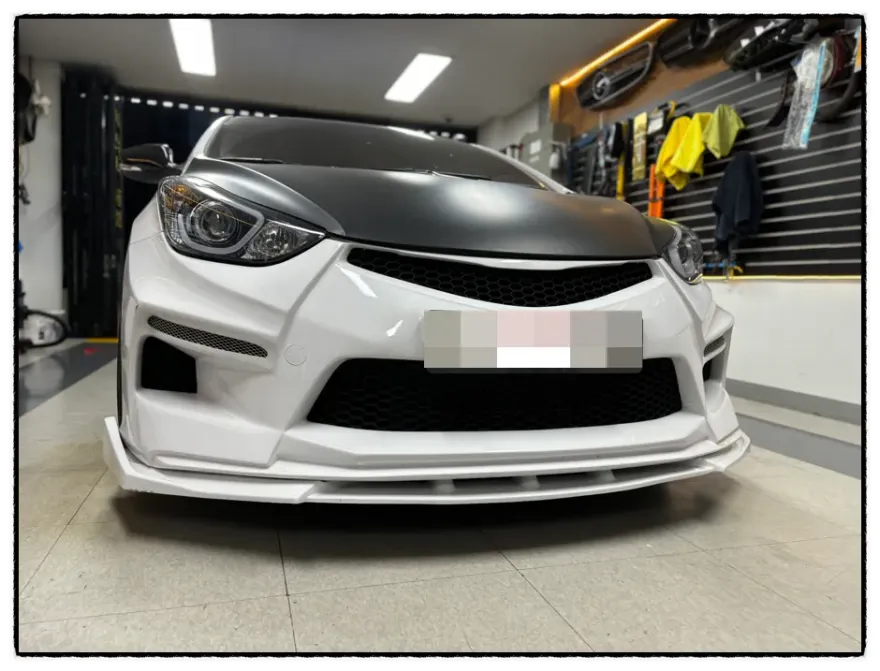 Hyundai Elantra MDのカーラッピング事例｜費用目安・仕上がり 施工写真 2-1