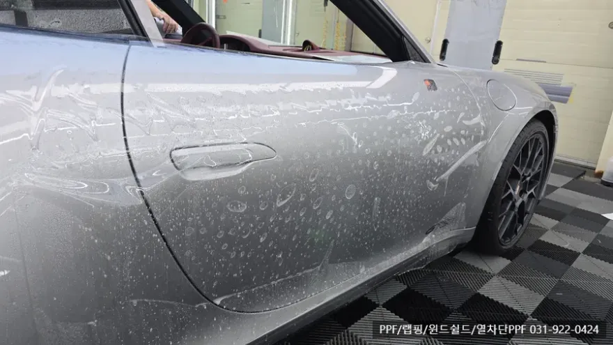 ポルシェ 911 カレラ PPF施工事例|費用目安と仕上がり 施工写真 1-3