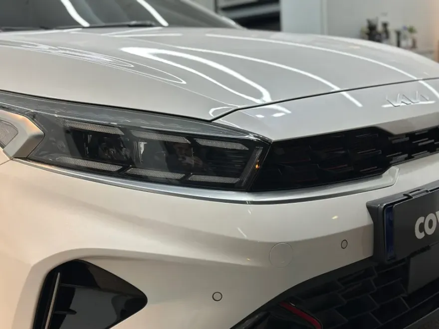Kia K3 GTのカーラッピング事例|クローム除去で高級感アップ 施工写真 3-1