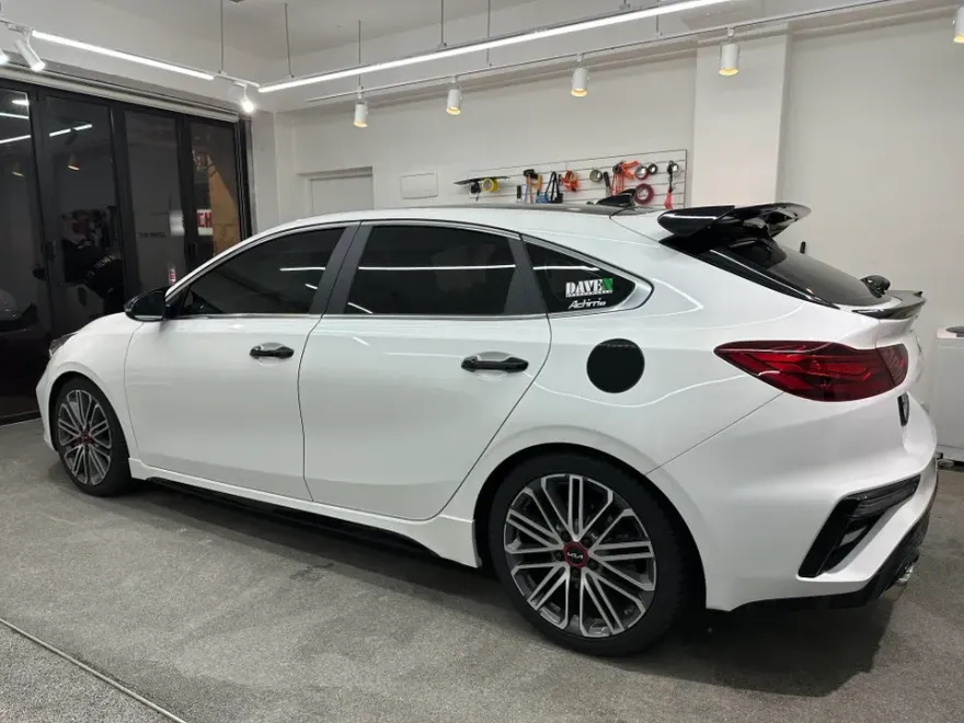 Kia K3 GTのカーラッピング事例|クローム除去で高級感アップ 施工写真 1-2