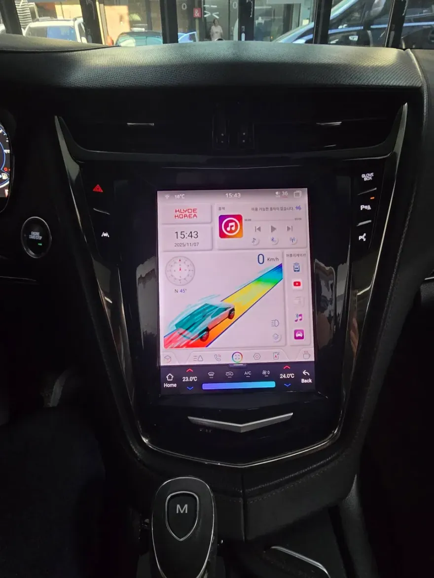 Cadillac CTSのAndroid Auto・CarPlay取付事例 施工写真 1-1