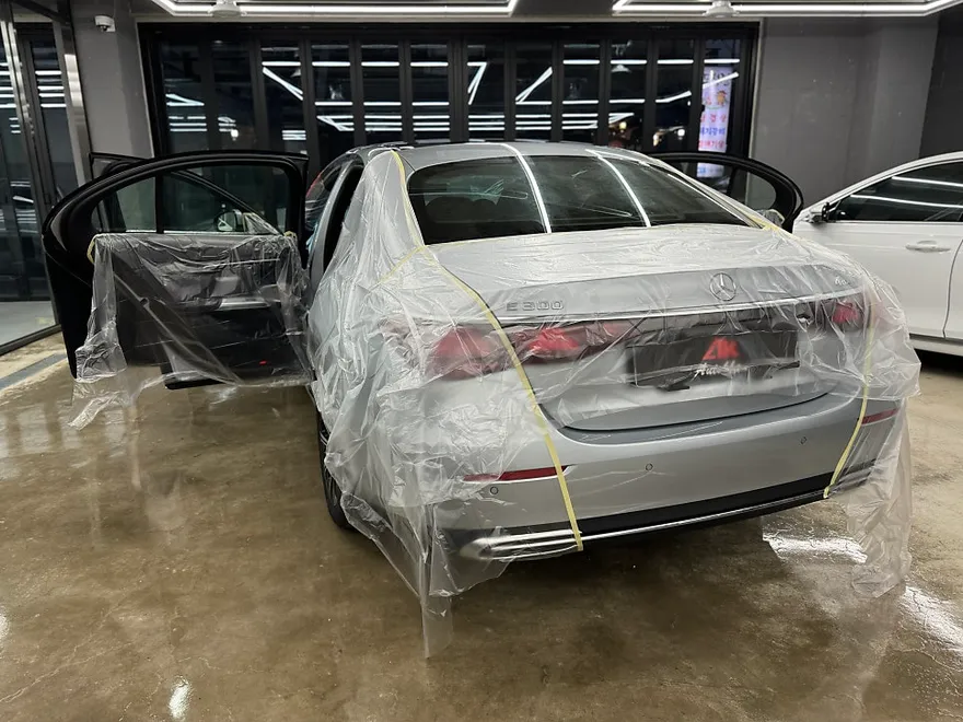 メルセデス・ベンツ Eクラス W214 カーフィルム施工事例 施工写真 2-3