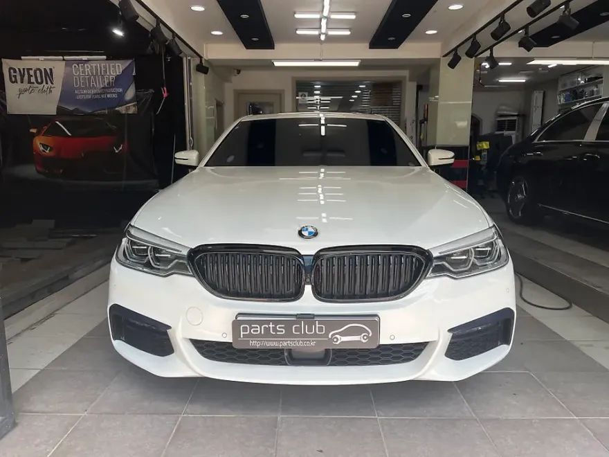 BMW 5 Series G30 body kit installation result