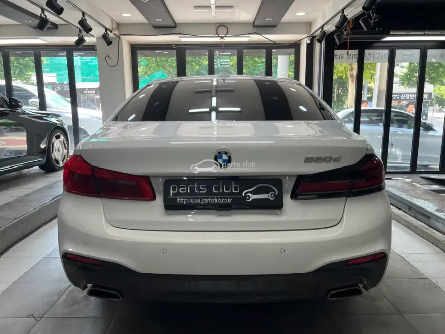 BMW 5 Series G30 body kit - BMW 5 Series G30 Body Kit Review: Cost & Results photo 5
