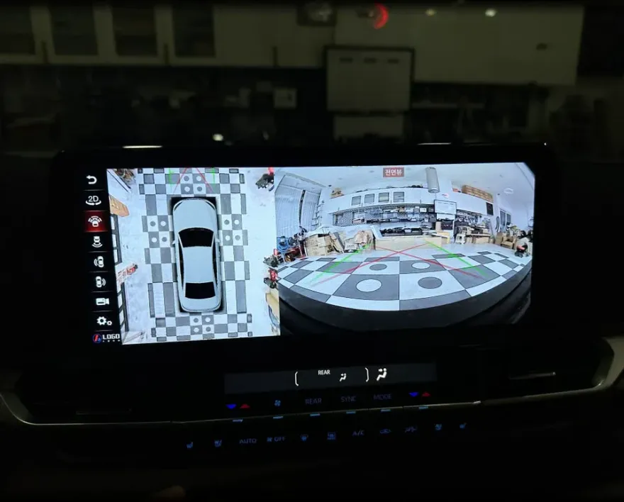 Toyota SiennaのAndroid Auto・CarPlay取付事例 施工写真 2-2