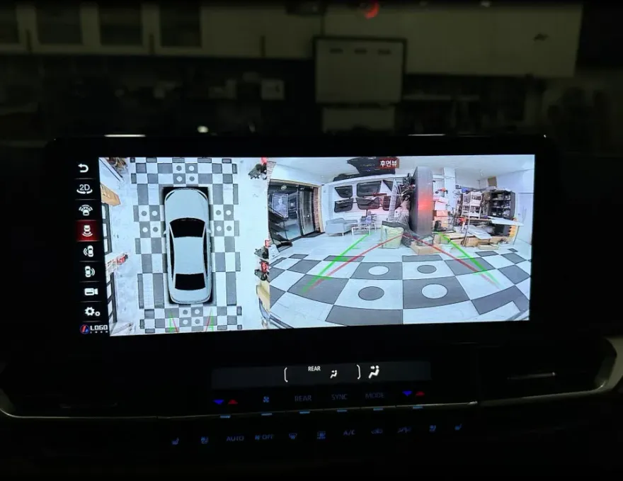 Toyota SiennaのAndroid Auto・CarPlay取付事例 施工写真 3-2