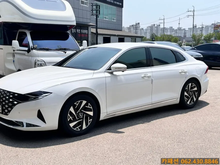 Hyundai Grandeur IG dash cam installation result