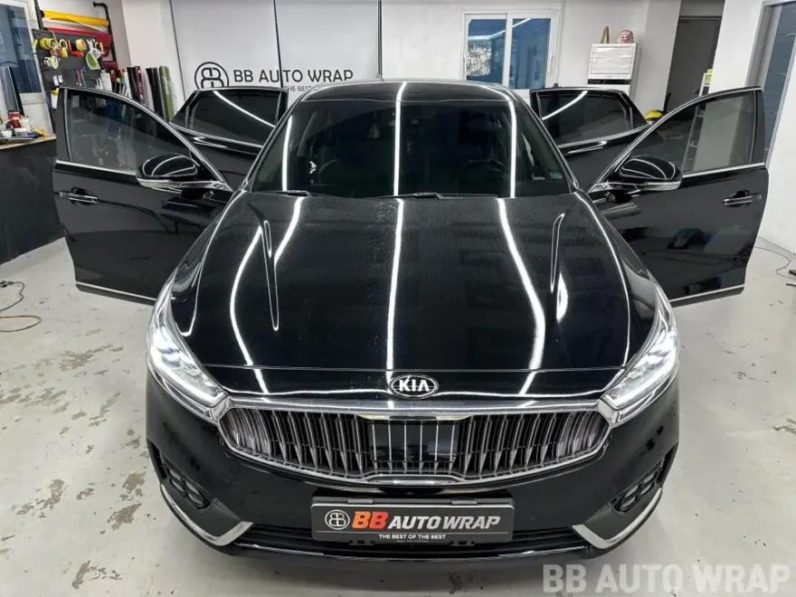 Kia K7 YGのカーラッピング事例｜費用目安・仕上がり 施工写真 1-1