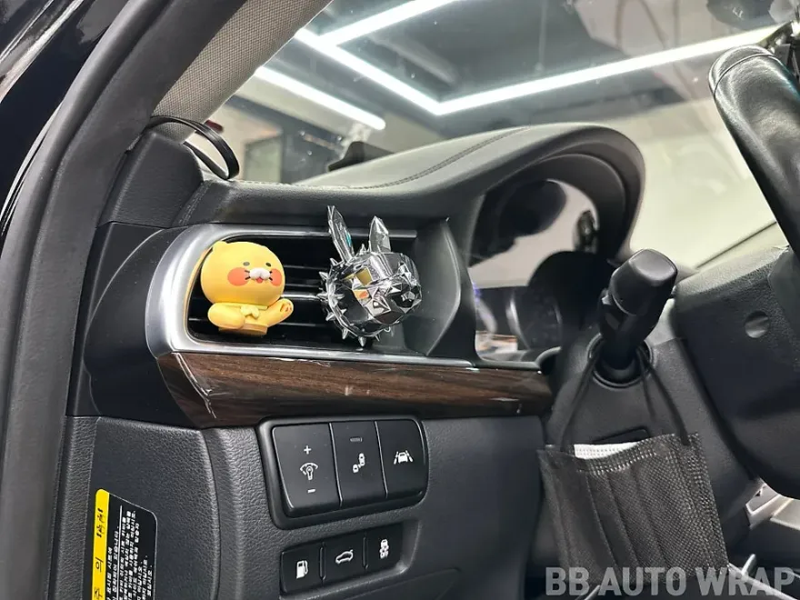 Kia K7 YGのカーラッピング事例｜費用目安・仕上がり 施工写真 1-2