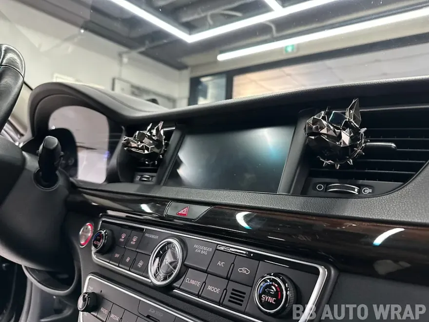 Kia K7 YGのカーラッピング事例｜費用目安・仕上がり 施工写真 3-2