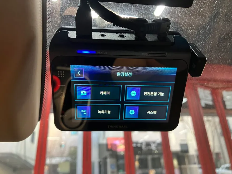 Genesis GV60のドラレコ取付事例｜費用目安と仕上がり 施工写真 1-3
