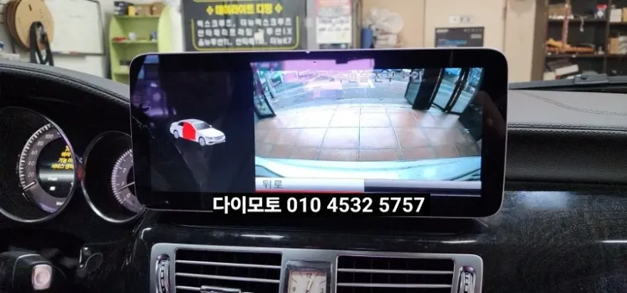 Mercedes-Benz CLS W218のAndroid Auto・CarPlay取付事例 施工写真 1-2