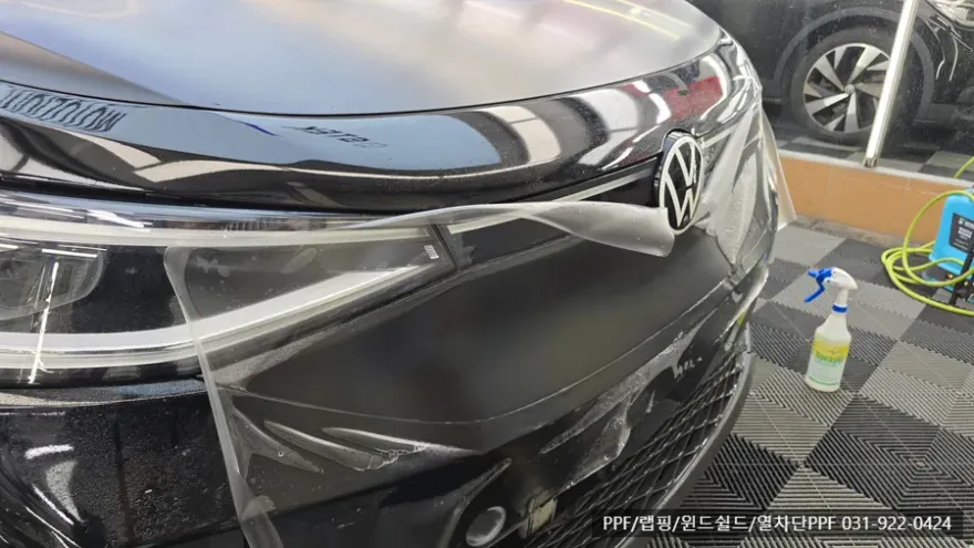 Volkswagen ID.4のPPF施工事例|費用目安と仕上がり 施工写真 1-2