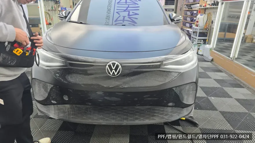 Volkswagen ID.4のPPF施工事例|費用目安と仕上がり 施工写真 3-2