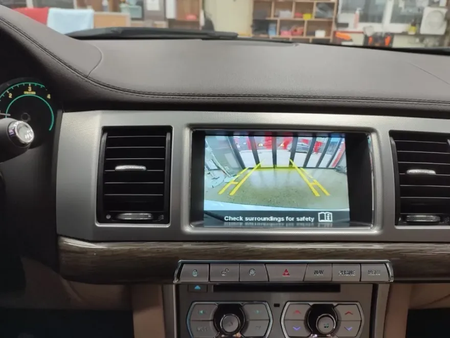 Jaguar XF surround view camera - Jaguar XF Surround View Camera Installation Review photo 4